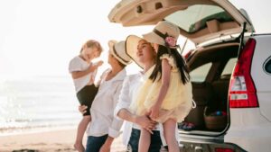 Read more about the article Renting a Car for a Family Vacation: Tips for 6-Person Travel